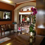 La Mansión Hotel