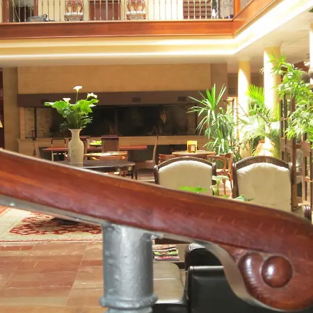فندق La Mansion 4*