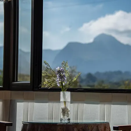 La Mansion Hotel