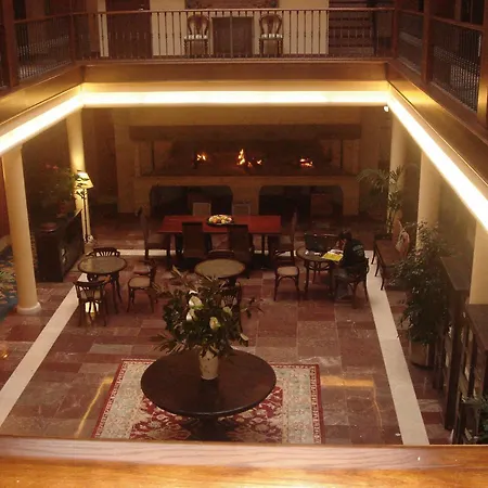 Hotel La Mansión 4*